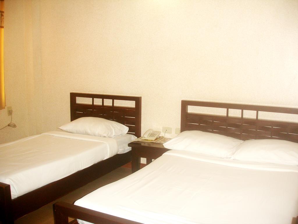Hotel Roxas Midtown Pokój zdjęcie