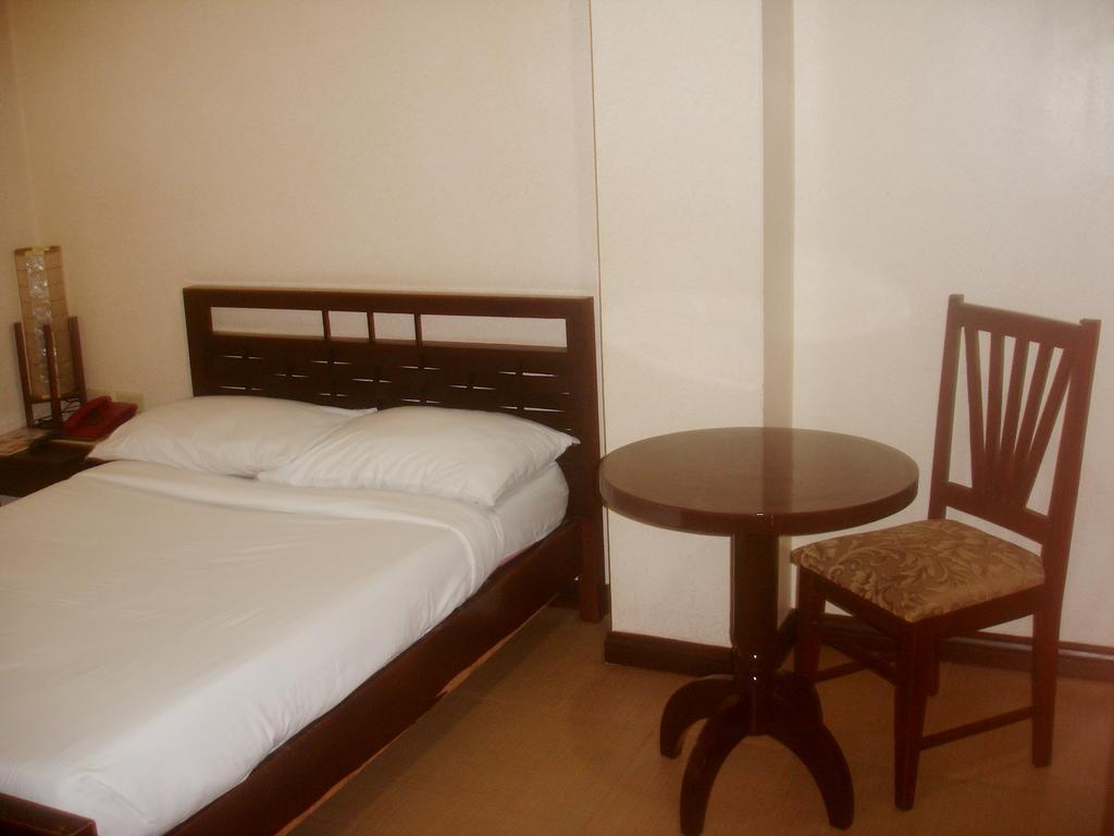 Hotel Roxas Midtown Zewnętrze zdjęcie